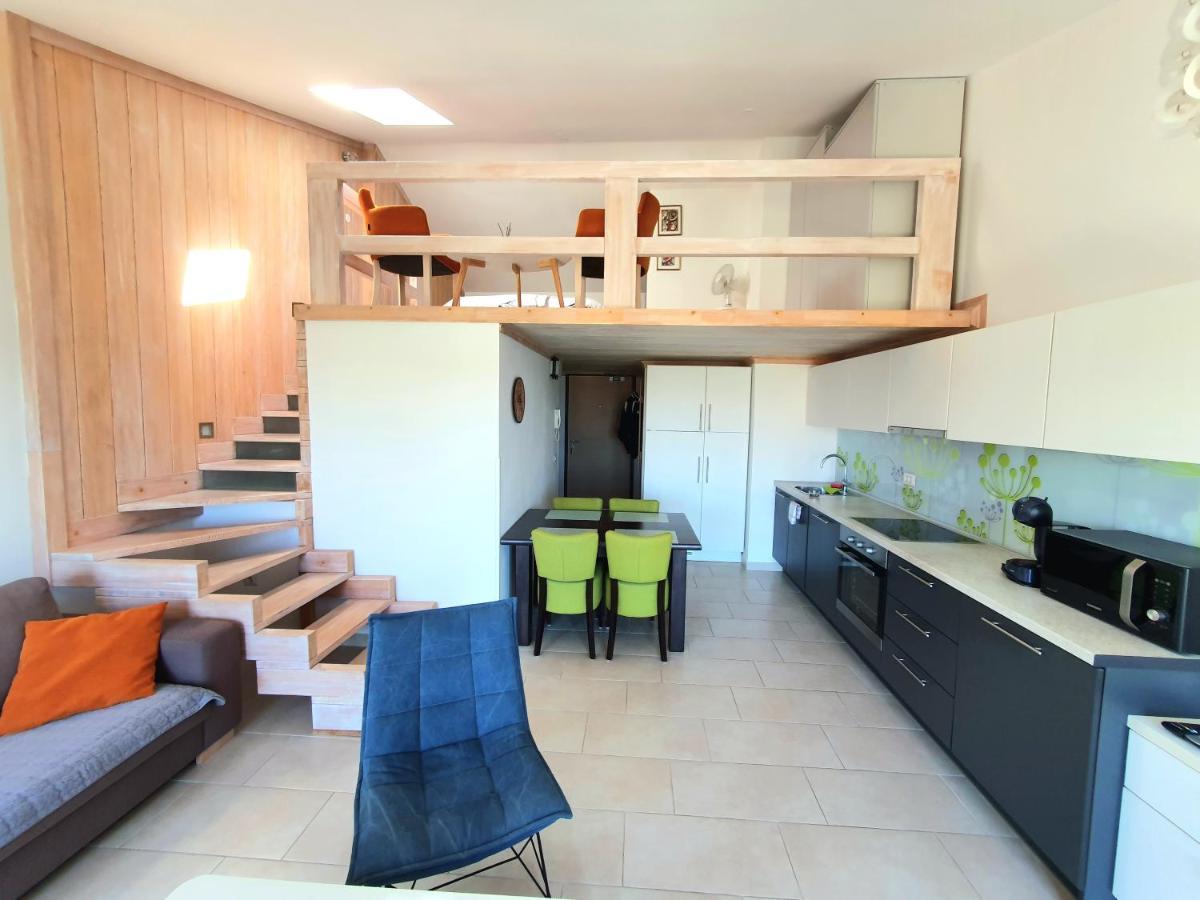 21 Apartment
